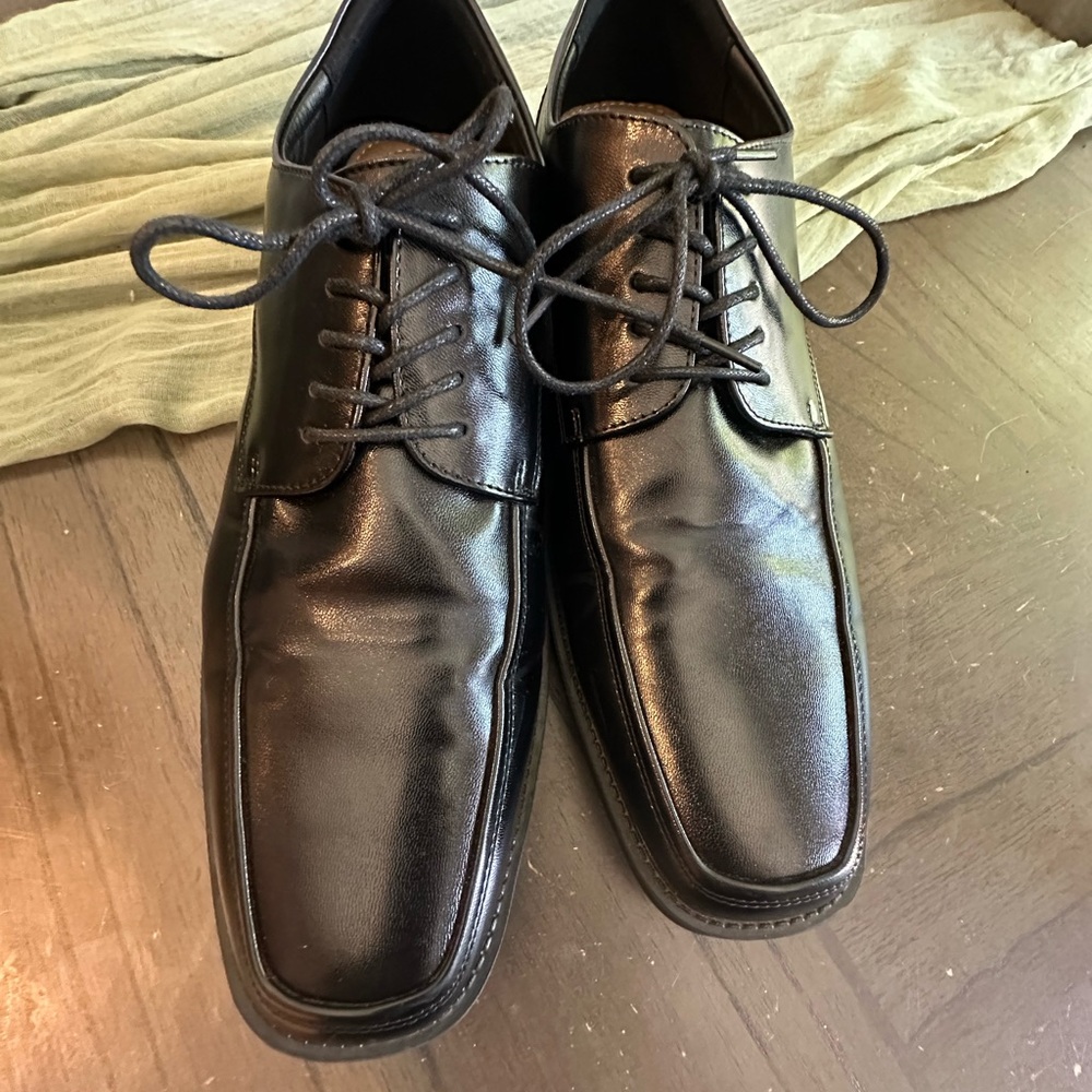 Classic Black Men's Dress Shoes